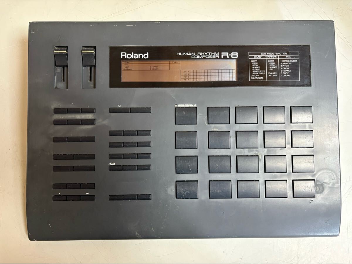  A842/ Roland R-8 リズムマシン ローランド 動作未確認