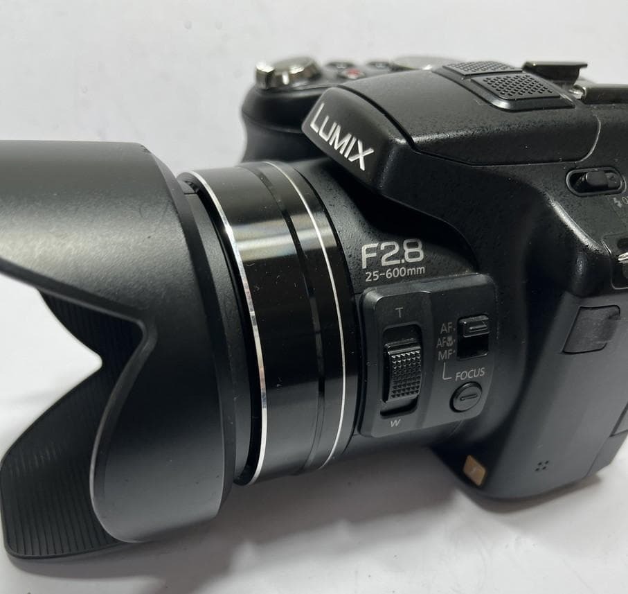 ザ・17800円パナソニック　　DMC-FZ200　25-600ｍｍ　本体のみ