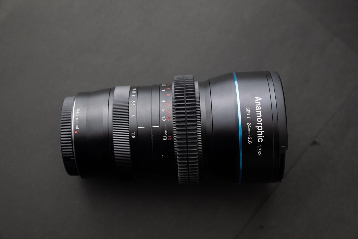 24mm F2.8 1.33X アナモルフィックレンズ SR24-MFT [マイクロフォーサーズ用] SIRUI アナモルフィックレンズ