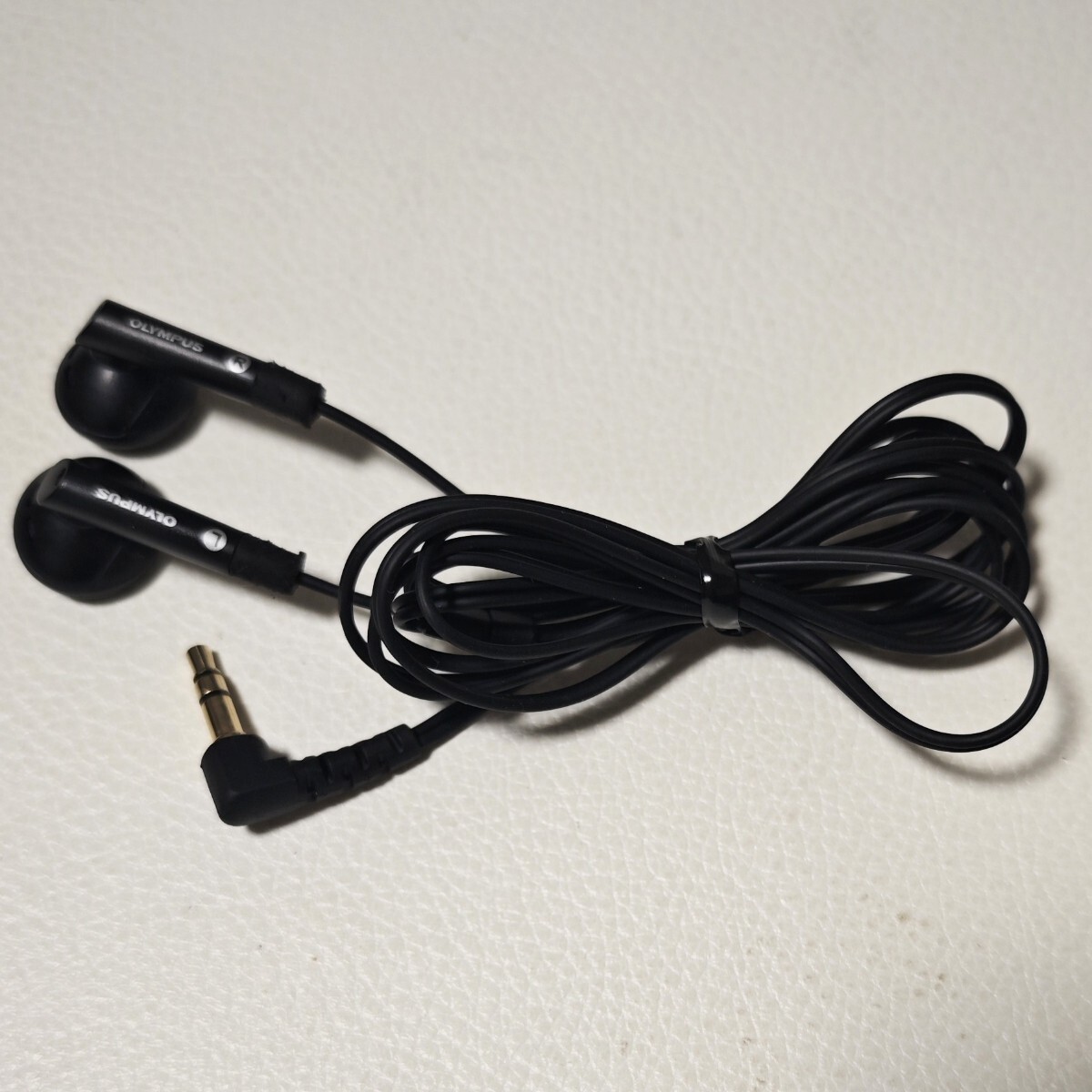 レア OLYMPUS ステレオイヤホン