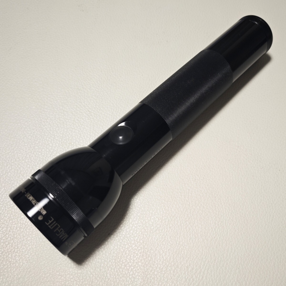美品 MAG-LITE 2Dセル 単1電池2本仕様