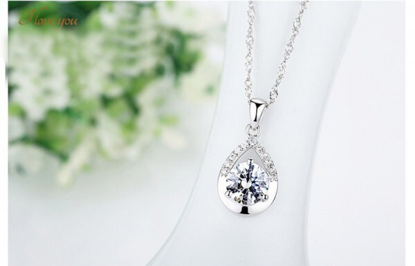 【今だけ送料無料！！！限定生産】ダイヤモンドＣＺドロップパヴェペンダント