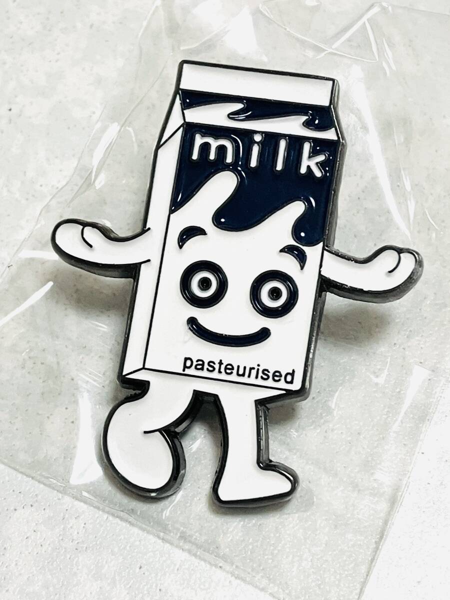 新品 送無★☆blur イメージ ピンバッジ☆★カワイイ オシャレ ブラー milk UK イギリス 洋楽 ロック ROCK ゴリラズ GORILLAZ PUNK