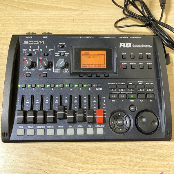 ZOOM R8 マルチトラックレコーダー アダプター付き