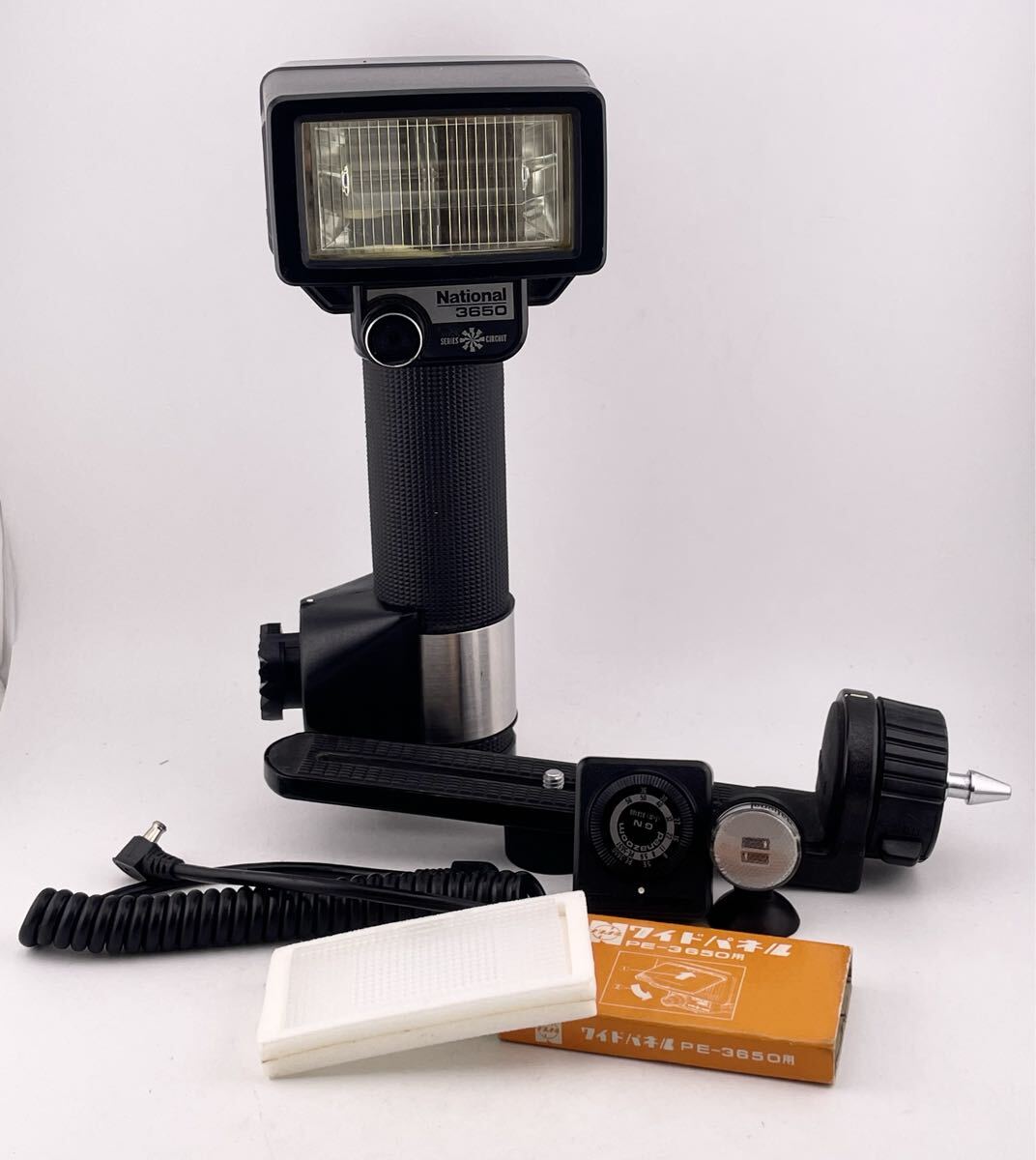 まとめ National PE-3650 ストロボ National PW-20Z PW-4N ワイドパネル PE-3650 フラッシュブラケット カメラ用品 【S84823-3240-11】