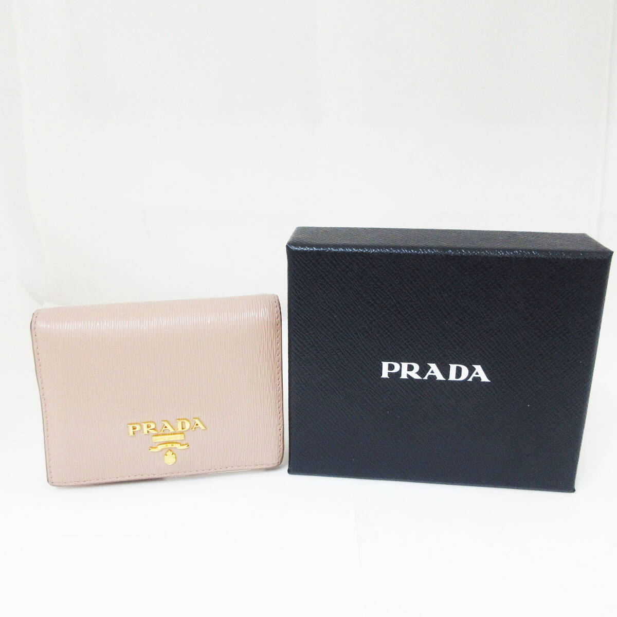 kkm10729 PRADA プラダ コンパクトウォレット ピンクベージュ系 財布 二つ折り 1MV204