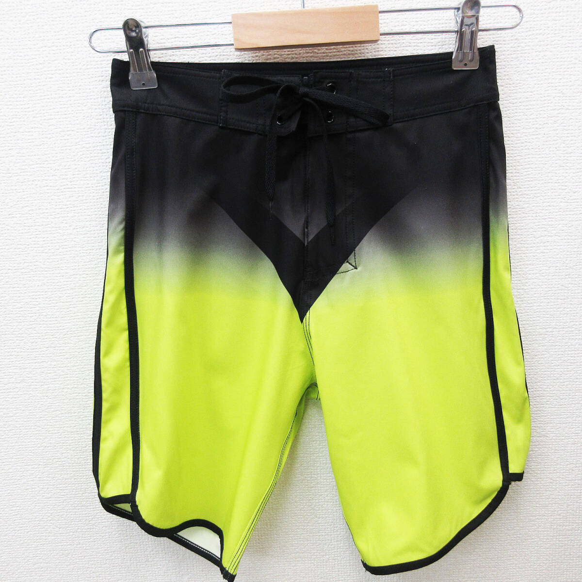 kkm5808 ボードショーツ M.A.D SPORTS サーフパンツ サイズ26 フィジーク トレーニングウェア メンズ ショートパンツ