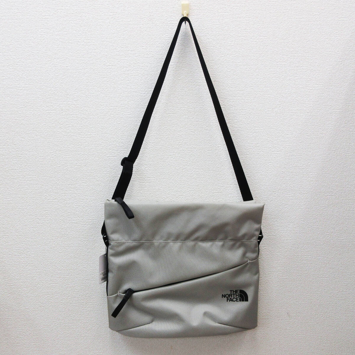 kkm5814 ショルダーバッグ THE NORTH FACE/ザノースフェイス Pyrenees Shoulder Ｌ ピレネーショルダーL NM82508