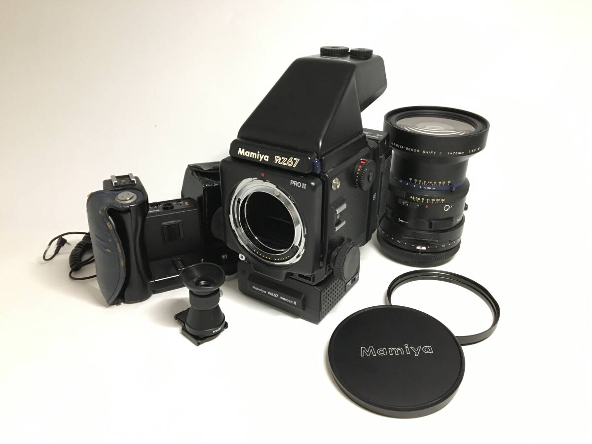 ★ Mamiya RZ67 PRO II + SEKOR SHIFT Z 75mm 1:4.5 W ★ 中判フィルムカメラ レンズセット ケース ハンドグリップ付き マミヤ