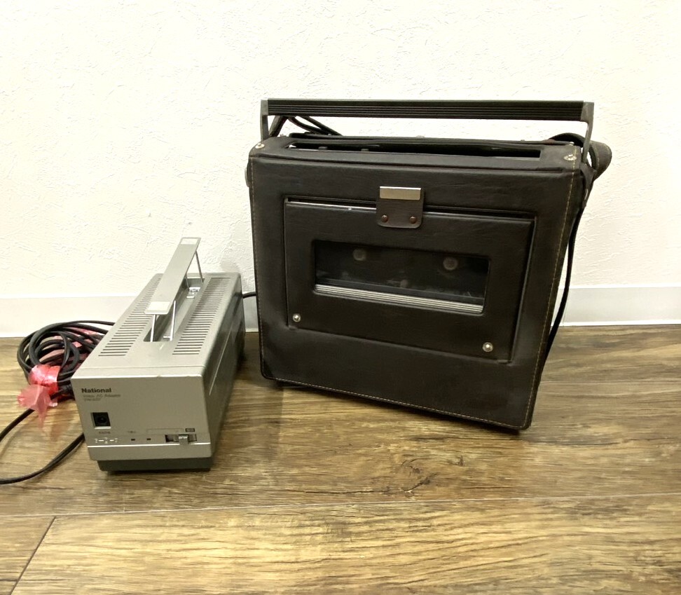 ※ 中古現状品 NV-3000 National ナショナル Portable Video Cassette Recorder / VW-A37 VIDEO AC ADAPTOR 通電のみ確認 【C5162】
