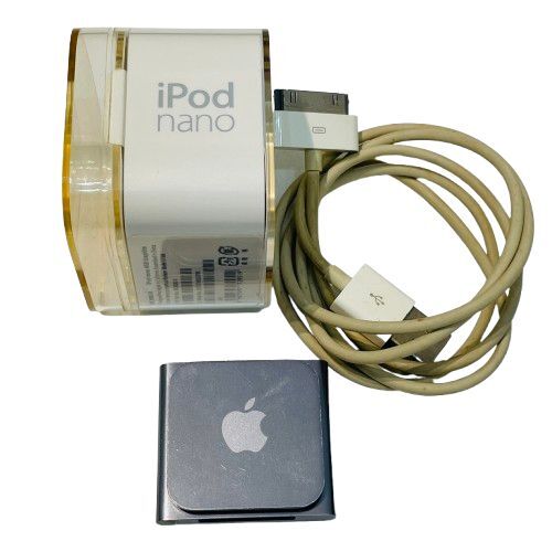 【Apple/アップル】iPod nano アイポッドナノ A1366 第6世代 8GB 充電ケーブル ケース付 ジャンク★64902