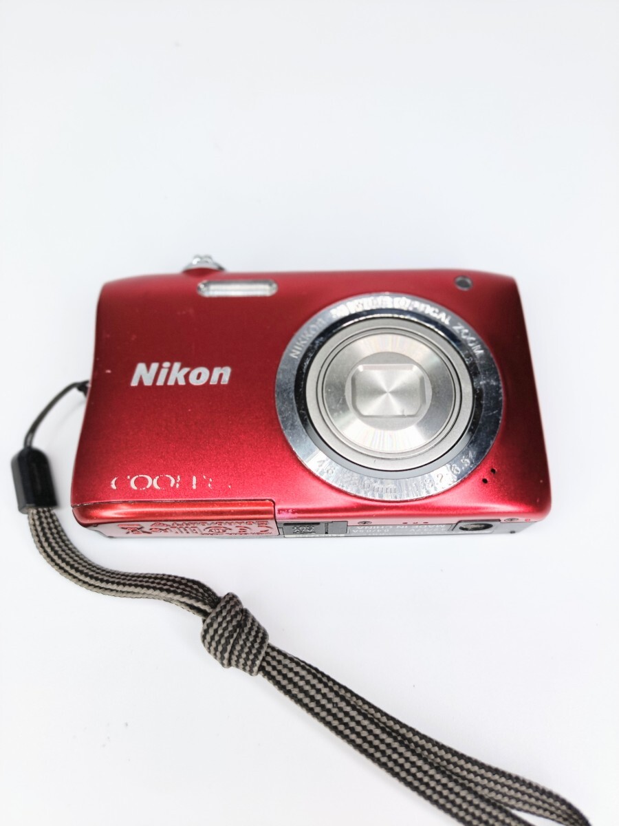 ジャンク品 　Nikon COOLPIX レッド