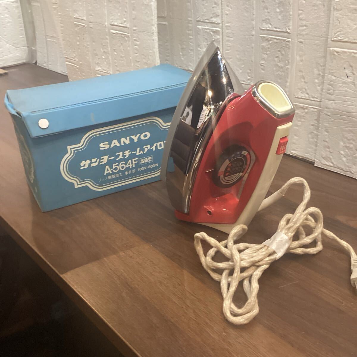 SANYO サンヨースチームアイロン　Ａ－５６４Ｆ【9697】（4）