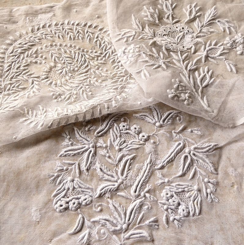 3枚 フランス アンティーク 手刺繍 チュールレース ボネ コアフ 衣装 ドロンワーク 素材 ハンドメイド 材料 リメイク 装飾 ドール 手仕事