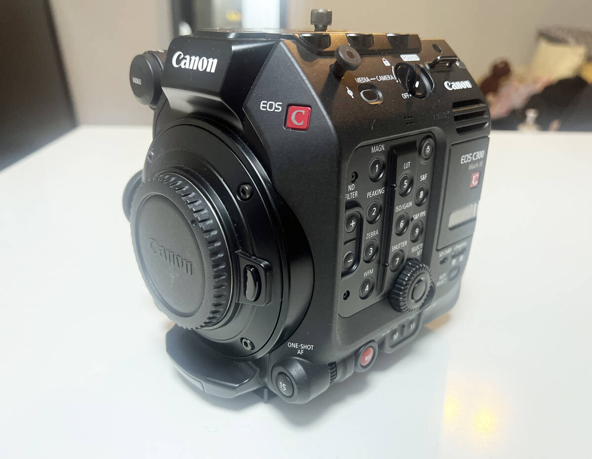 Canon キヤノン EOS C300 Mark III 4K シネマカメラ 207 HOURS 美品