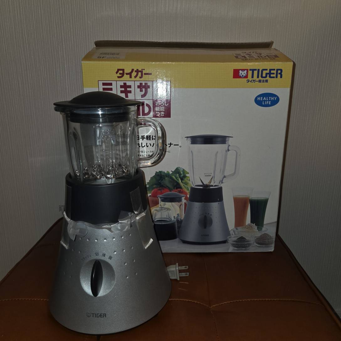 未使用品　タイガー ミキサー＆ミル おろし機能つき SKO-B700SF