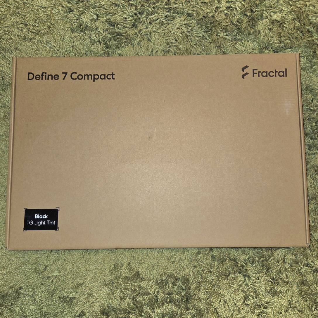 美品　Fractal Design Define 7 Compact Black TG Light Tint ミドルタワーPCケース B130