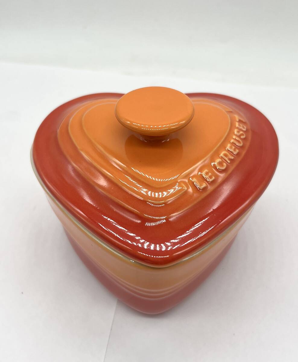 未使用 Le Creuset ル・クルーゼ ハート型 蓋付きラムカン ダムール オレンジ 箱付き 910031-00