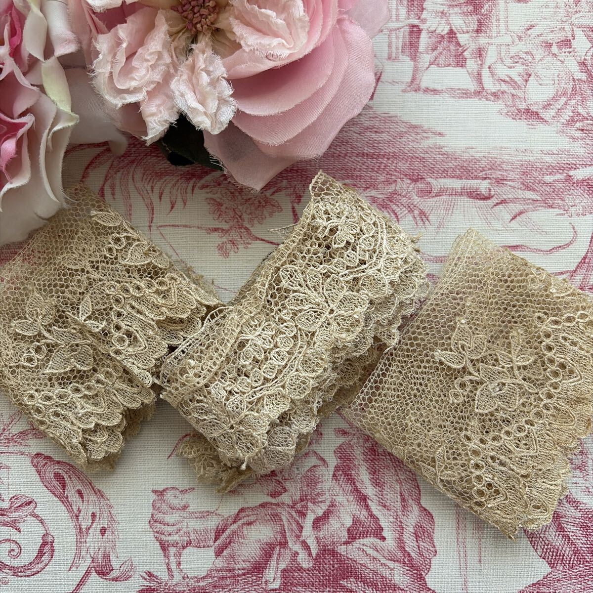 フランスアンティーク豪華！美しいチュール系刺繍レース3点セット！シャンパンカラー　ふんわり　ドール　スカラップ　素材　