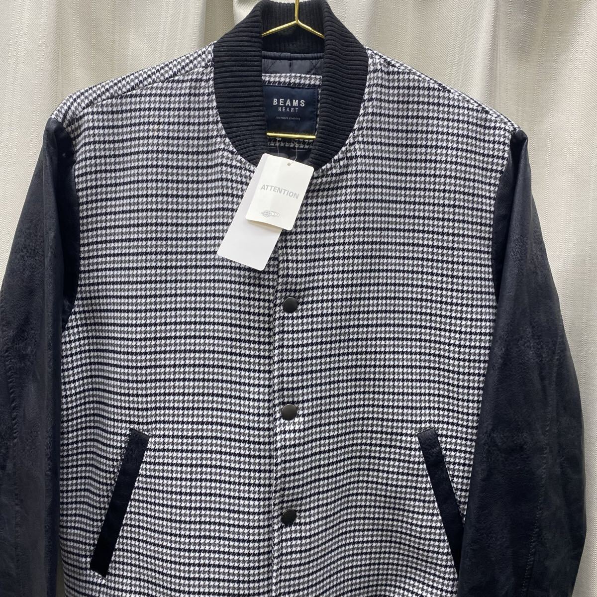未使用保管品　BEAMS Heart ビームス　ハート　スタジャン　ブルゾン　ジャケット　チェーク　 袖レザー　ブラック　Mサイズ　F107