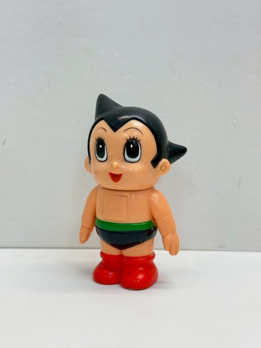 ★② 鉄腕アトム ソフビ人形 貯金箱 10.2cm 当時物 企業物 武蔵野銀行 ノベルティ 非売品 現状