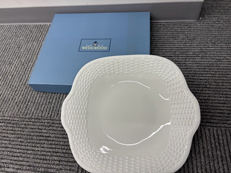 Z-2488【中古品】WEDGWOOD ウェッジウッドナンタケット B&Bプレート 26.5㎝