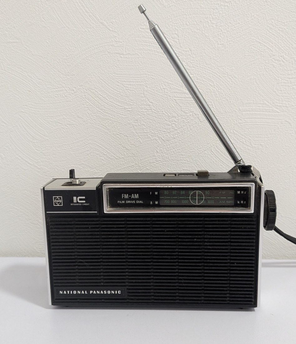 B-02503N パナソニック ラジオ 現状品 保管品 ジャンク品 動作未確認 Panasonic national RF-636 オーディオ