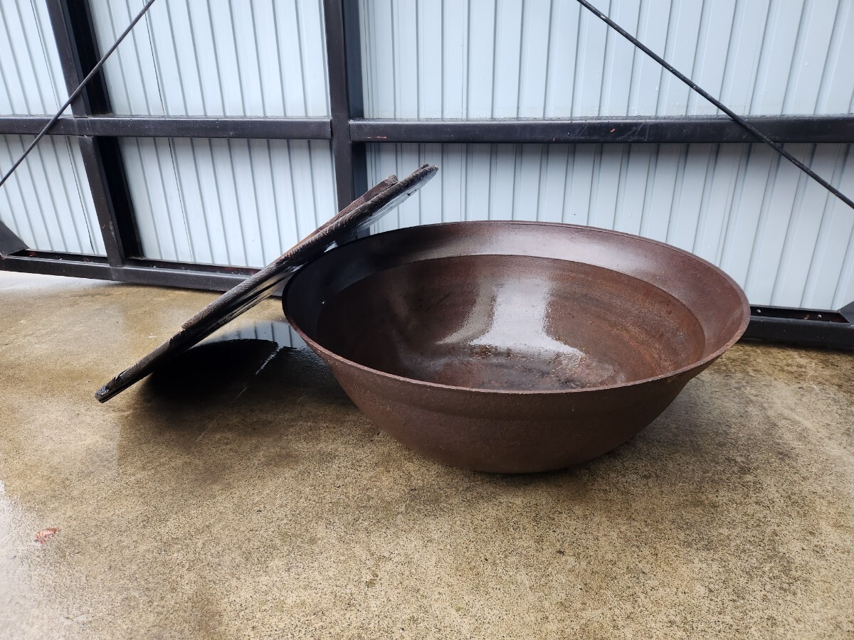 鉄製 鉄釜 大釜 蓋付き 昭和レトロ 炊き出し 古道具 古民具 古民家 大鍋 炊き出し アンティーク M