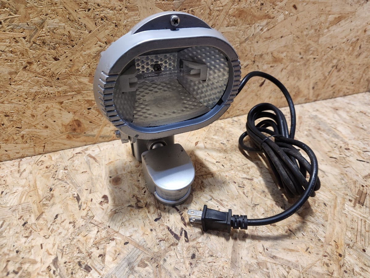 ラッキーウイング LUCKY WING センサーライト KHR-164 ライト ハロゲン 100V 点灯確認済み