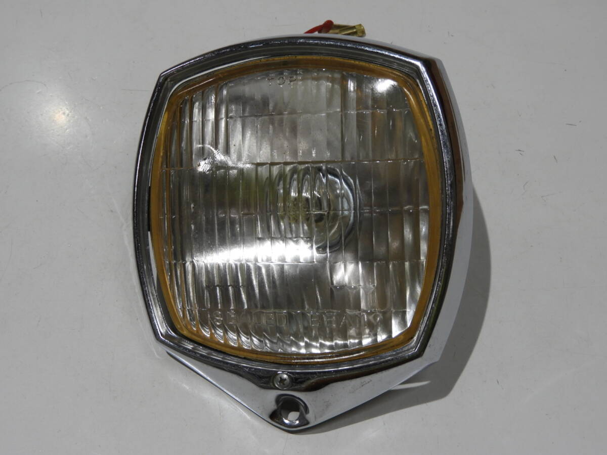 ベンリィ125 C92 CS92 CⅢS92 CⅢ92 CⅣ92 純正ヘッドライトレンズAssy神社仏閣 バルブタイプ 未使用国内部品店在庫