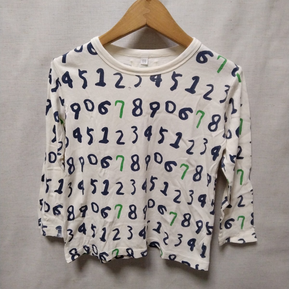 全国送料無料 マーキーズ MARKEY'S 子供服 キッズ 男&女の子 綿100％ 総柄数字プリント長袖Tシャツ 120