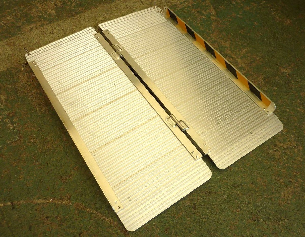 [ZEROnet] 介護用品　車椅子用　スロープ　折り畳み　全長 約91cm 幅 約71cm　アルミ製　ΣK803-14