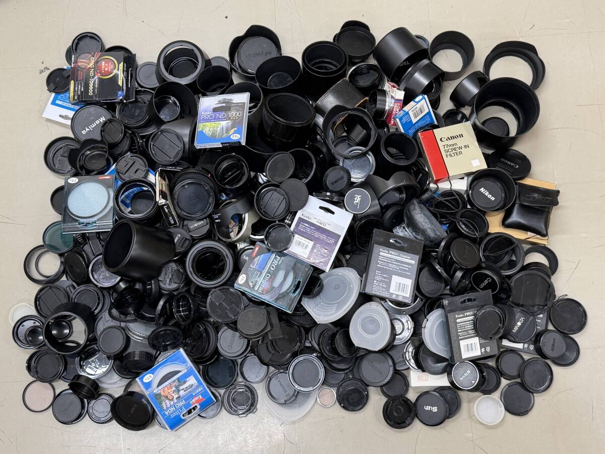【大量】 ブランド多数 レンズキャップ フィルター レンズフード 等 カメラアクセサリー 大量 まとめ ジャンク P72