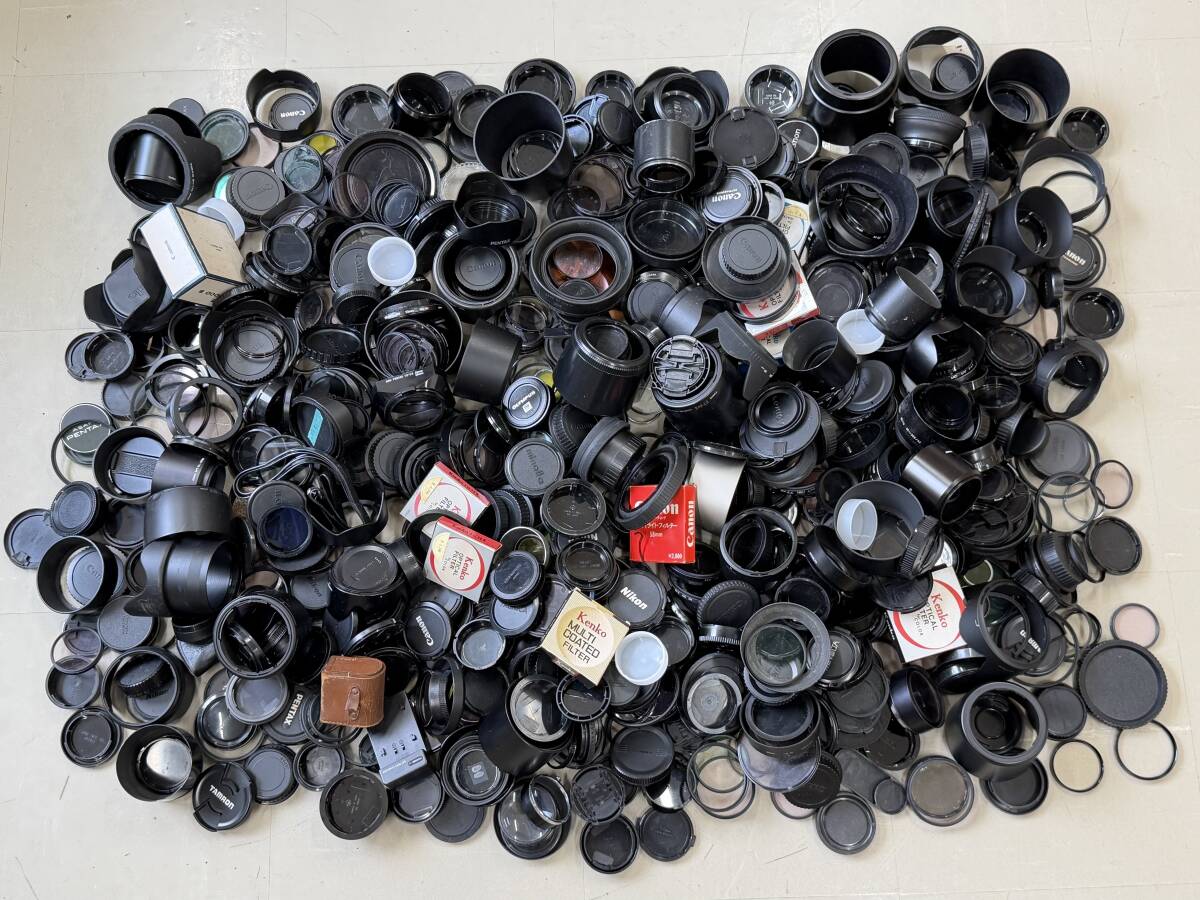 【大量】 ブランド多数 レンズキャップ フィルター レンズフード 等 カメラアクセサリー 大量 まとめ ジャンク P73