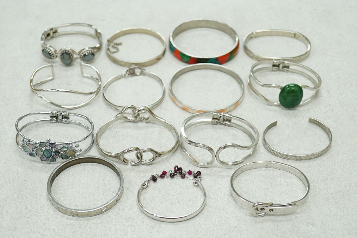 C642 海外製含む ブレスレット バングル 腕輪 15点 ヴィンテージ アクセサリー 大量 セット まとめて おまとめ まとめ売り