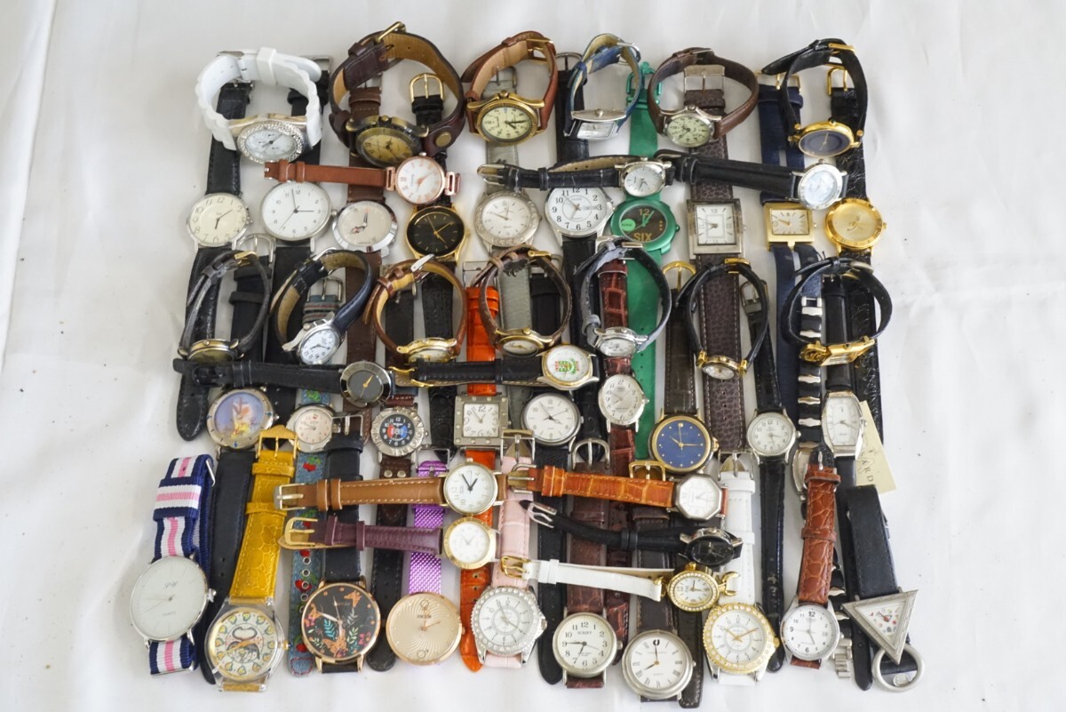 F980 大量 腕時計 50点セット QUARTZ/クォーツ メンズ レディース ヴィンテージ アクセサリー まとめて おまとめ まとめ売り 不動品
