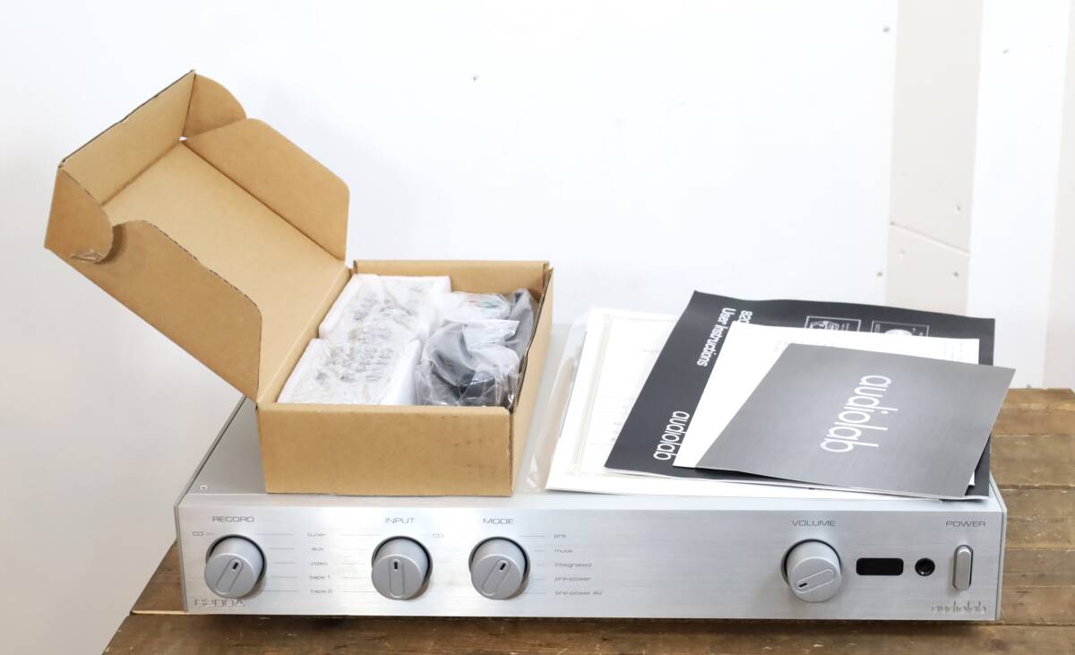 ★未使用品 AUDIOLAB プリメインアンプ 8200A オーディオラボ★120