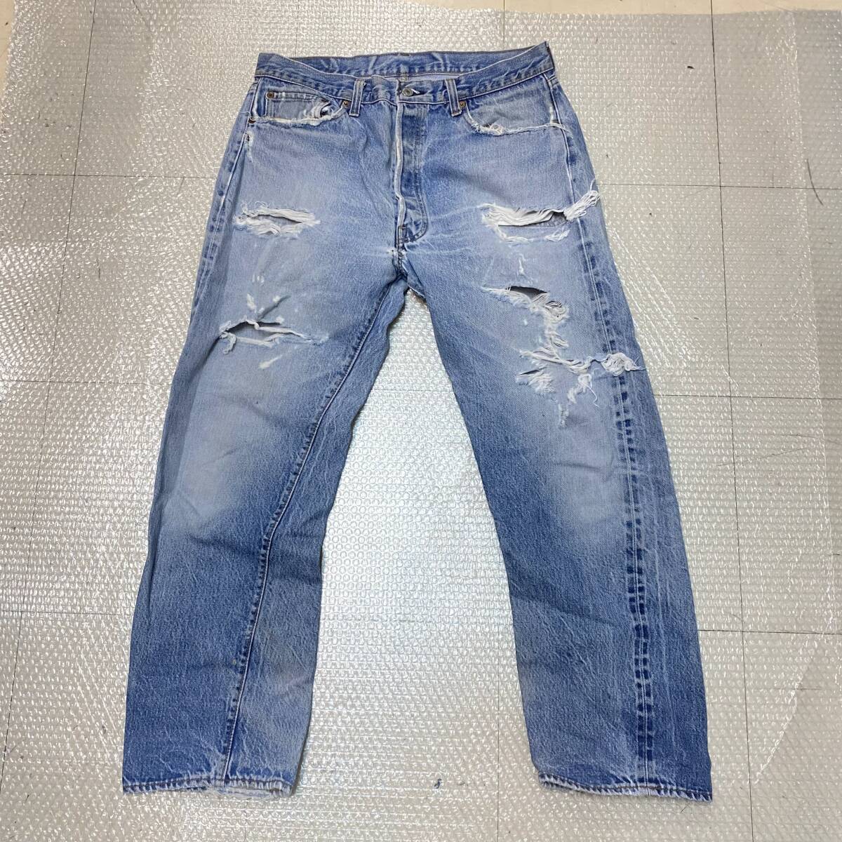 『NN7』リーバイス　 66モデル　スモールe66後期？　ダメージジーンズ　ボタン　ストレートジーパン Levi’ｓ ヴィンテージ 詳細不明 現品