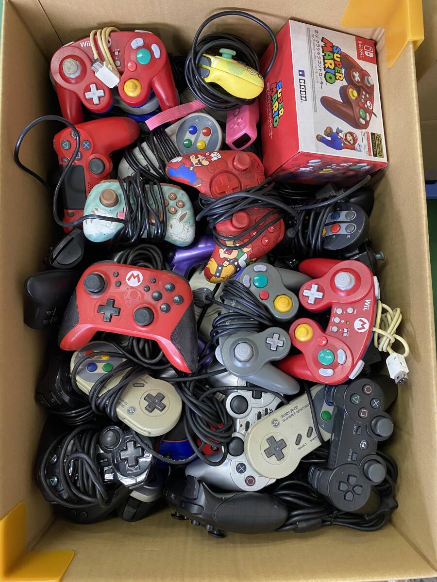 互換/社外コントローラー HORI/ASCIIなど 約21㎏ まとめ売り 大量 動作未確認 ジャンク PS4/PS3/PS2/switch他/マリオ【y3-187/0/0】