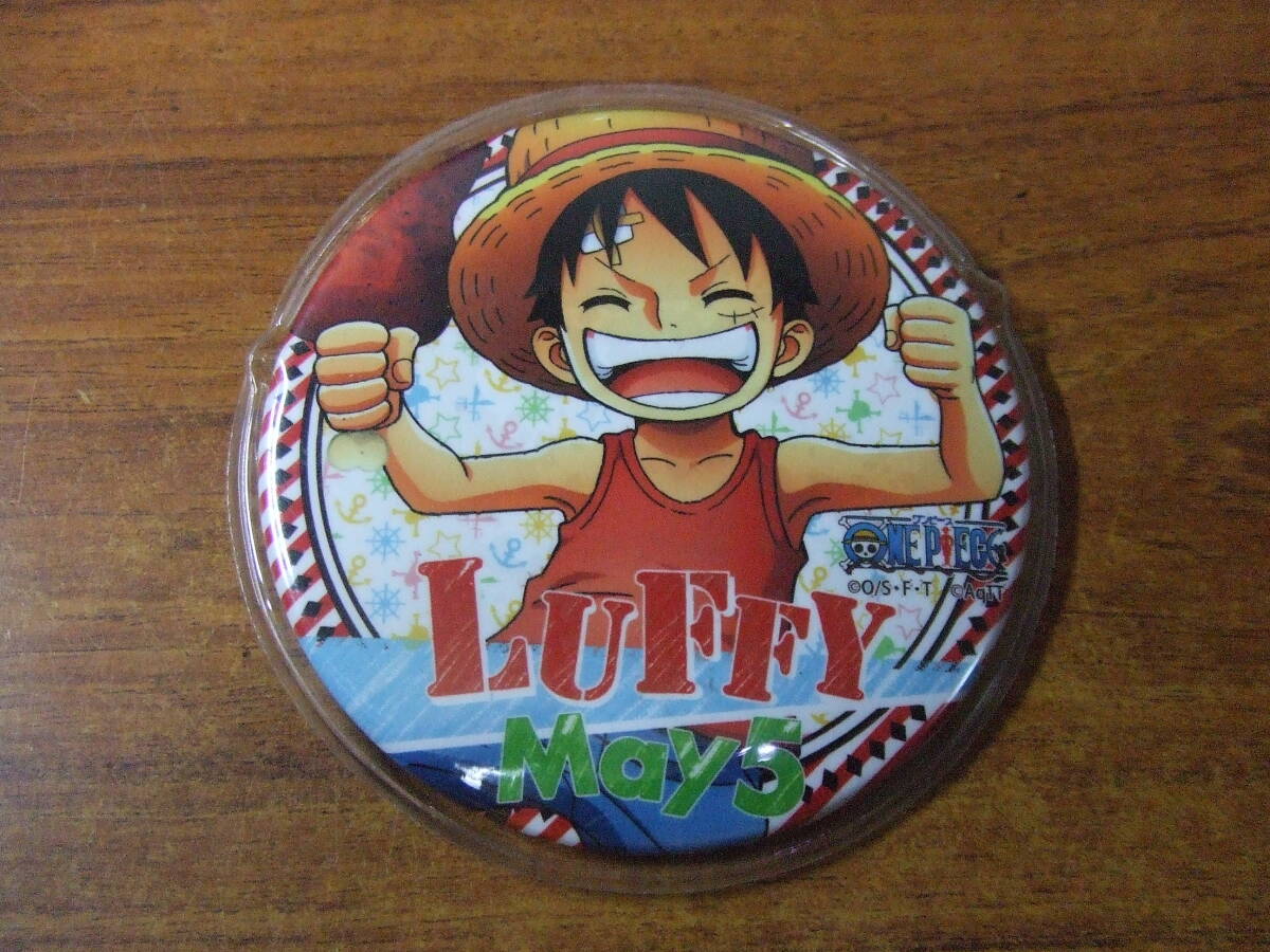 U682 東京ワンピースタワー　バースデー缶バッジ ルフィ 子供時代　May 5 ワンピース　缶バッジ　中古