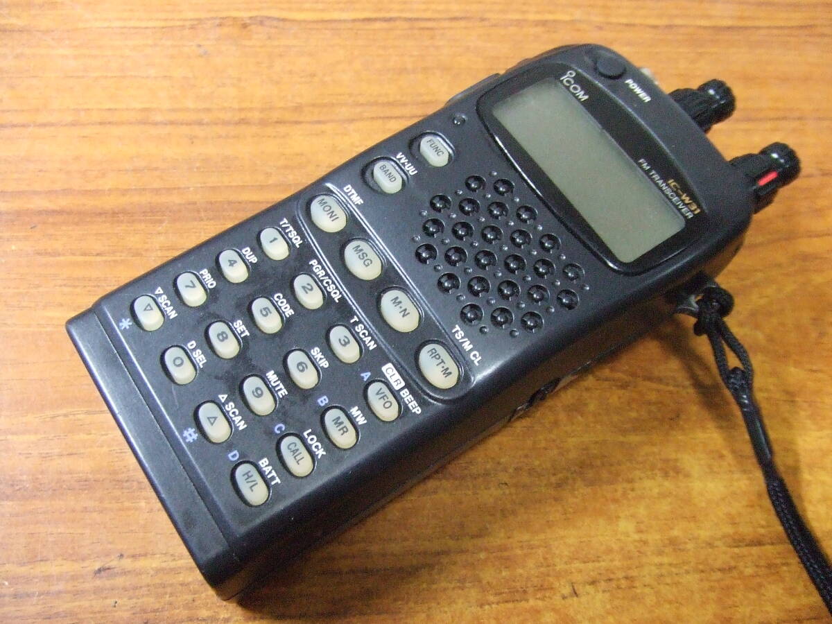 U810 ICOM アイコム IC-W31 144/430MHｚ ハンディトランシーバー 中古　本体　ジャンク
