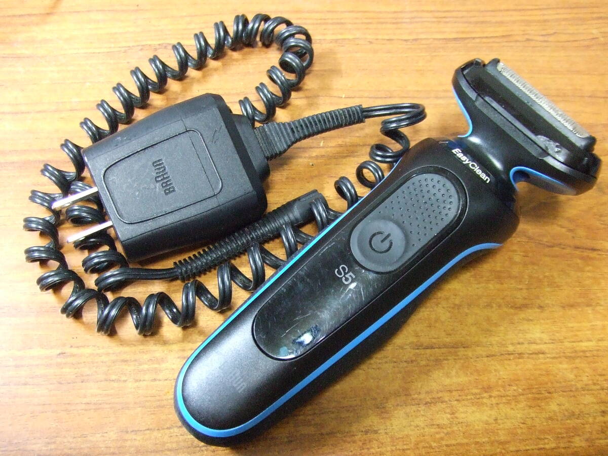 U932 BRAUN メンズシェーバー ブラウン S5 EasyClean シリーズ5 5762 　2022年製　中古 本体