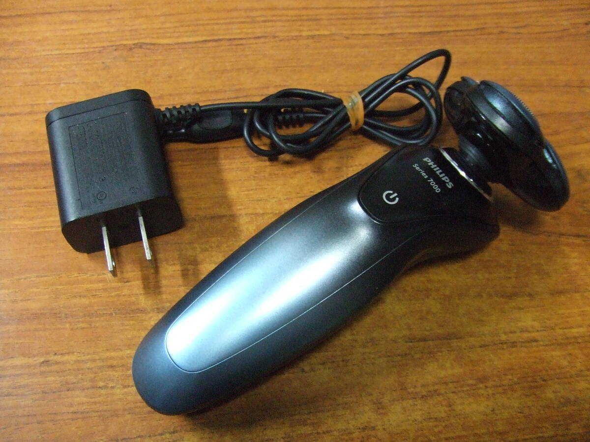 U960 フィリップス PHILIPS 電気シェーバー S7930 Series7000 2020年製 フィリップス 中古　本体