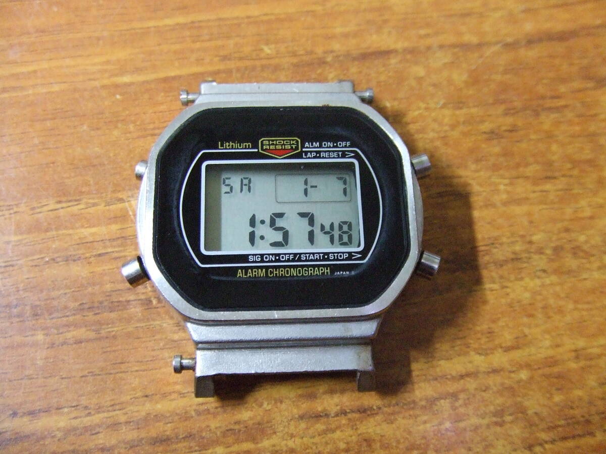 U983 希少！　カシオ　CASIO G-SHOCK ジーショック スティング　DW-5400 デジタル 腕時計 中古　本体　現状品