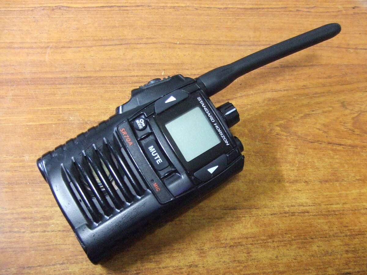 V14　YAESU/ヤエス 特定小電力トランシーバー SR70A 中古　本体