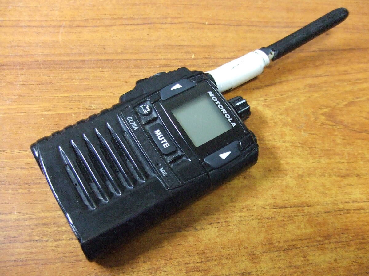V17　ジャンク　MOTOROLA/モトローラ 特定小電力トランシーバー CL70A 中古　本体