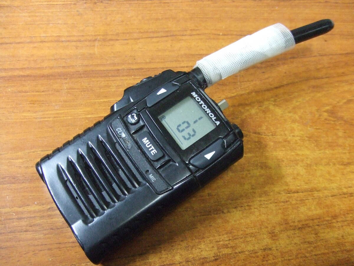 V19　MOTOROLA/モトローラ 特定小電力トランシーバー CL70A 中古　本体 現状　ジャンク