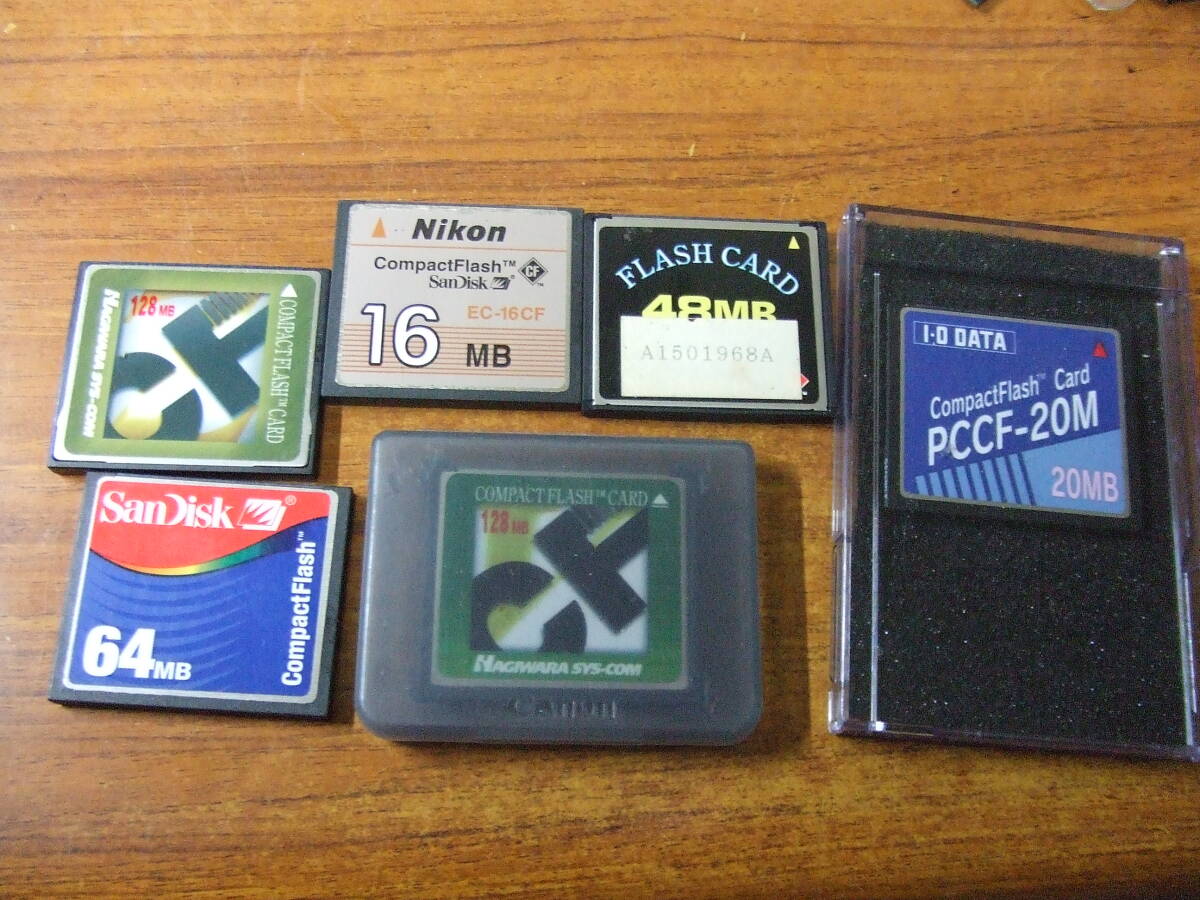 V124 コンパクトフラッシュ　CFカード 128MB/64MB/48MB/20MB/16MB まとめて　６枚　まとめ　中古　未確認　ジャンク