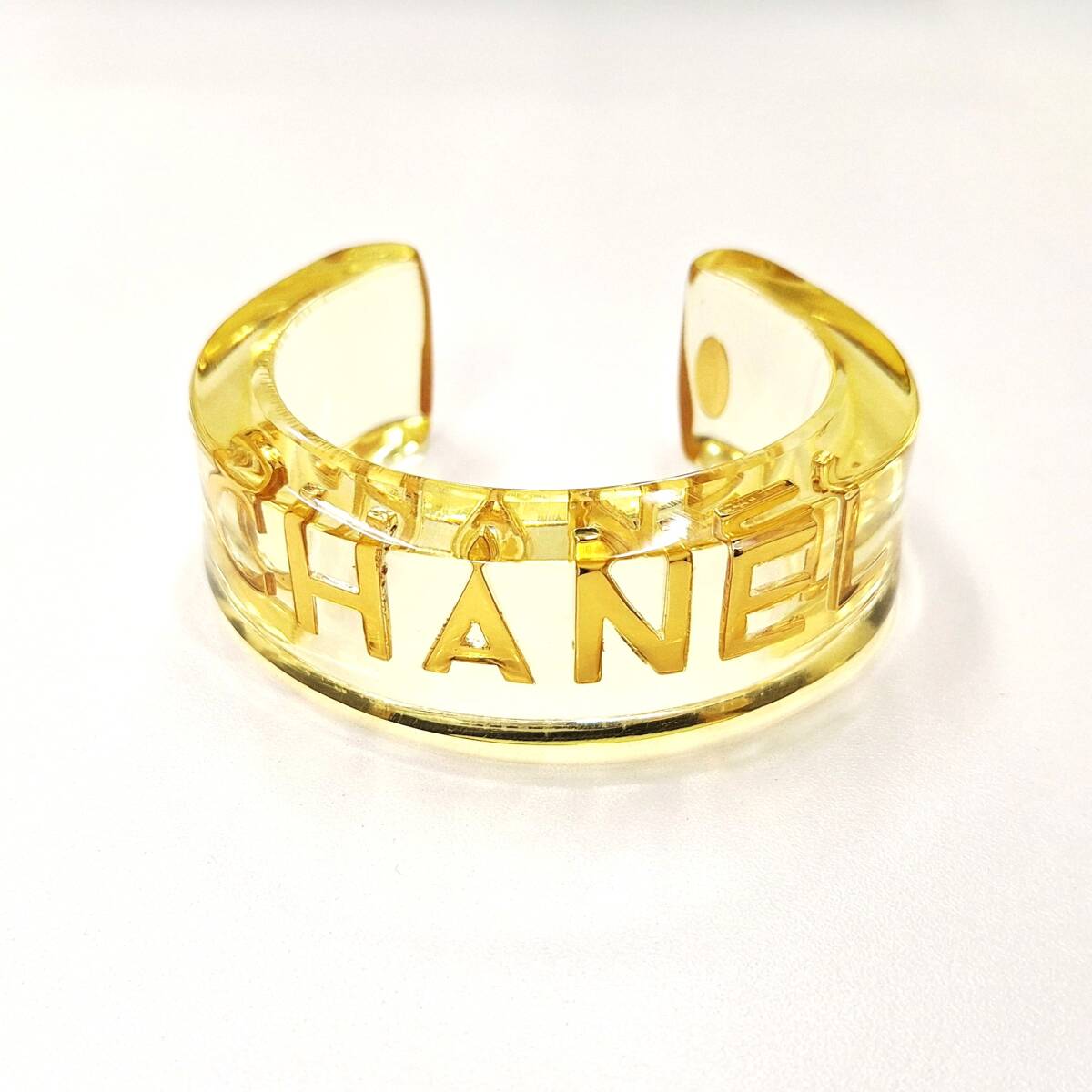 ◆　（美品）シャネル　ヴィンテージ　ロゴ入りクリアバングル　◆