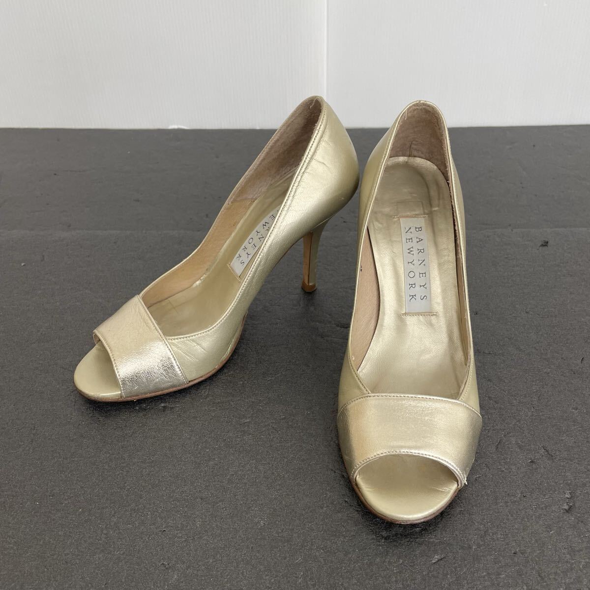 BARNEYS NEWYORK ヒール オープントゥ パンプス ゴールド　サイズ35.5cm 22.5cm相当